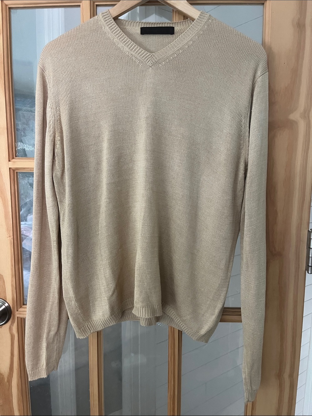 Alpha Massimo Rebecchi 100% silk lightweight Sweater Italian 48, v neck 
Cream